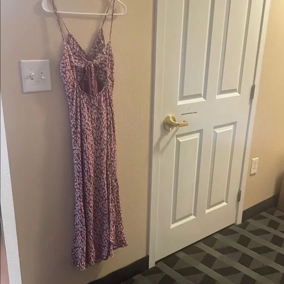 Chic purple with white flowers Print Maxi Dress - Picture 2 of 3